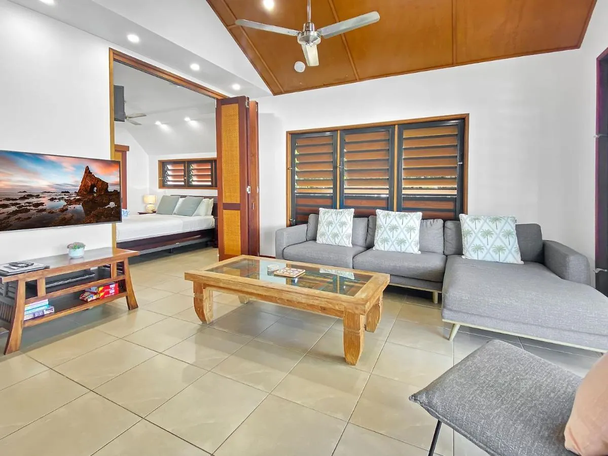 Pure Magnetic Villa 9 Nelly Bay