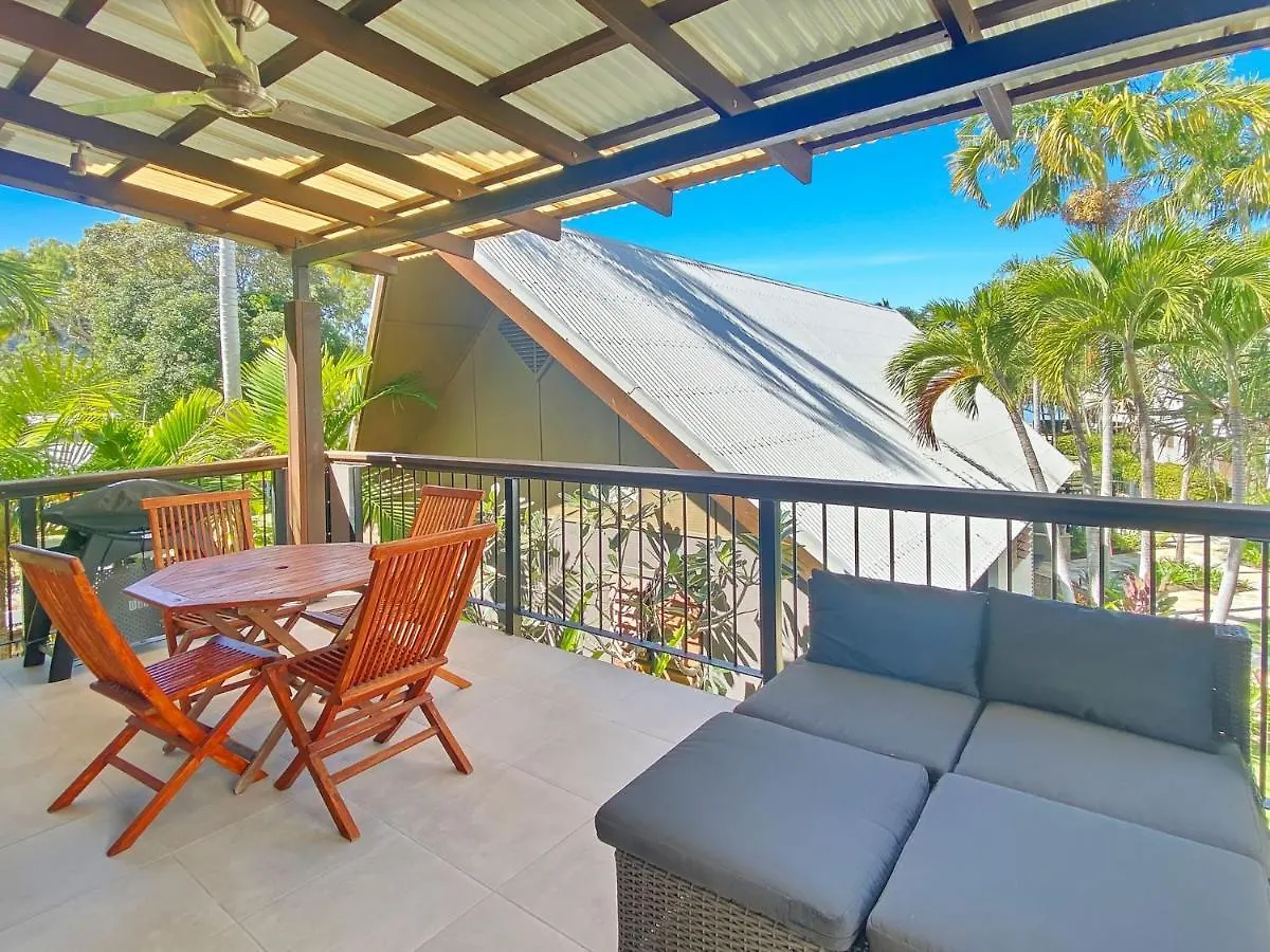 Pure Magnetic Villa 9 Nelly Bay