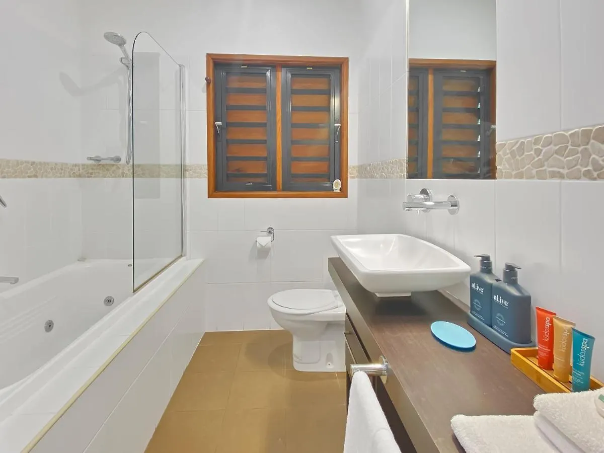 Pure Magnetic Villa 9 Nelly Bay